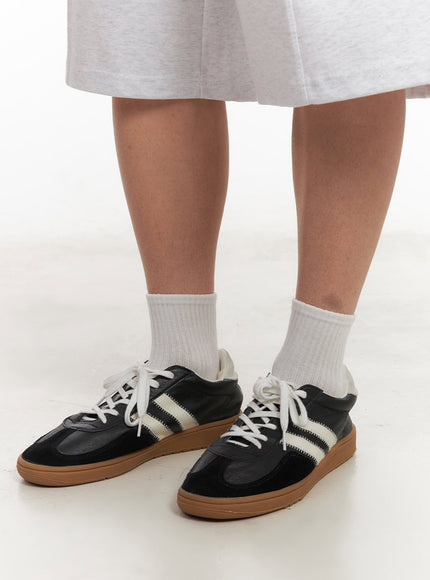Essential Mid-Calf Socks IM531