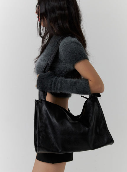 square-faux-leather-shoulder-bag-cd318