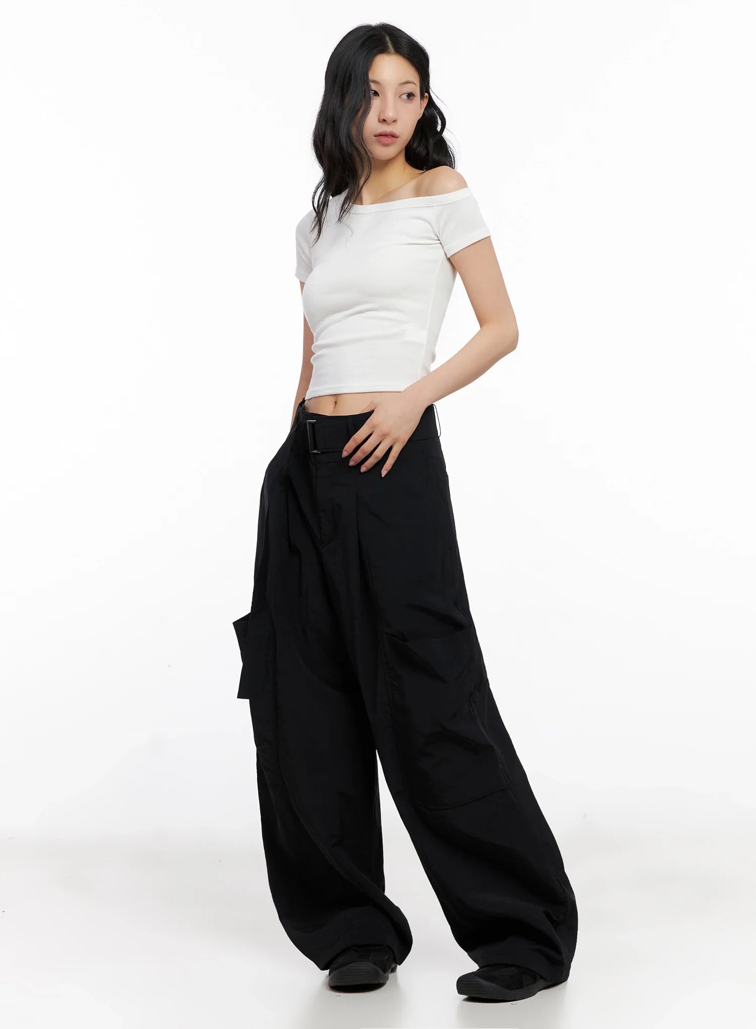 belted-wide-leg-utility-cargo-pants-ig508