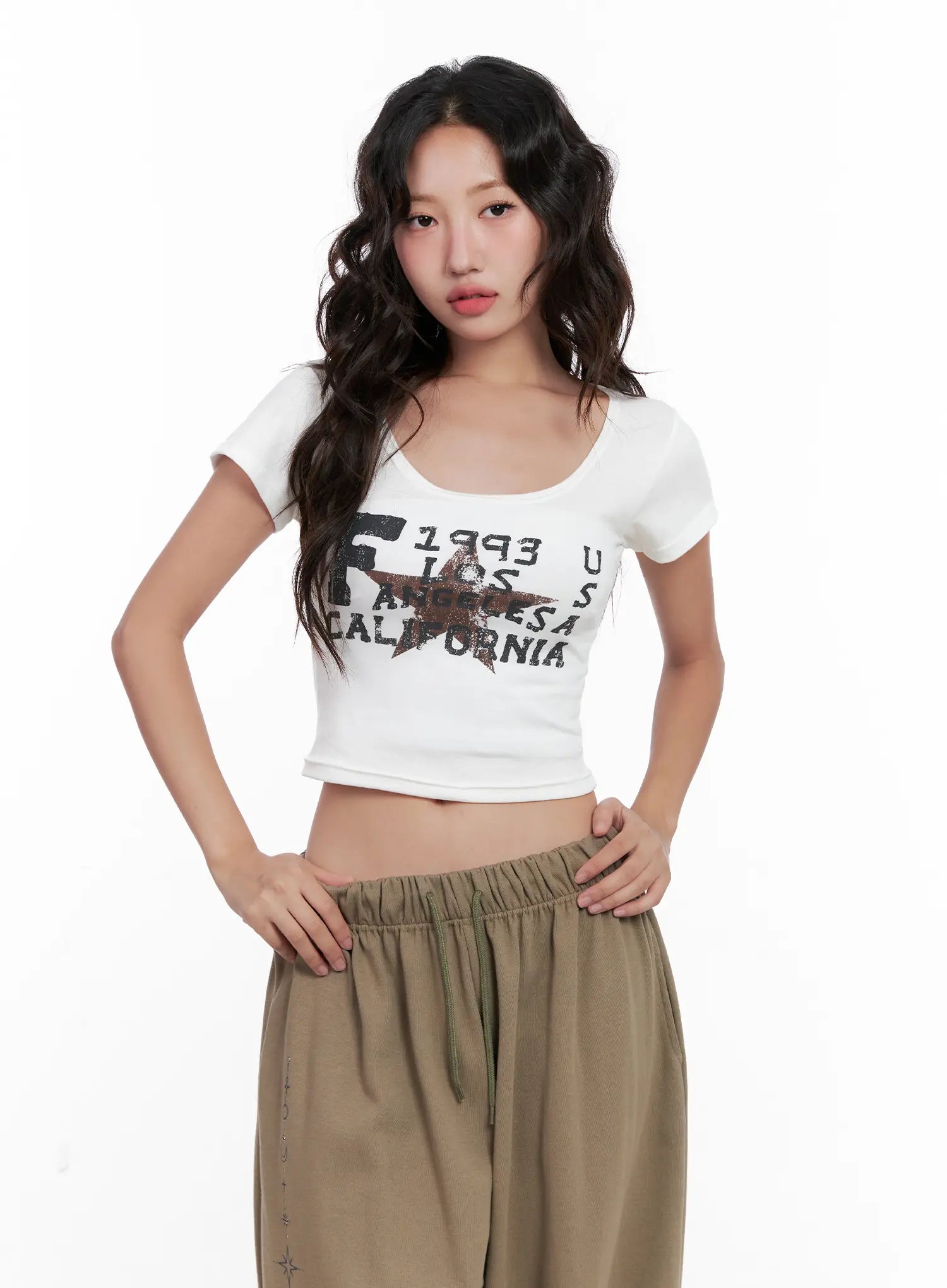 graphic-u-neck-cropped-tee-cl518