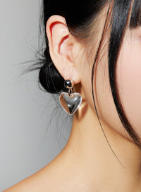 heart-stud-earrings-ij419 / Light gray