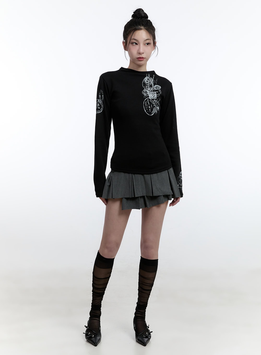 slim-fit-graphic-print-long-sleeve-top-cj522