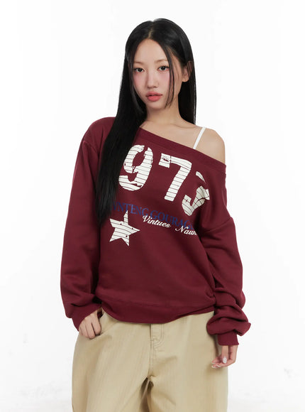 oversized-off-shoulder-graphic-sweatshirt-cn528