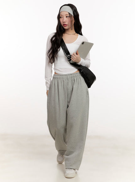 essential-cropped-long-sleeve-top-cm507