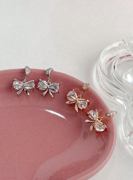 lush-ribbon-drop-earrings-ia517