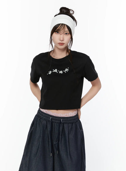 graphic-short-sleeve-crop-top-cy515 / Black