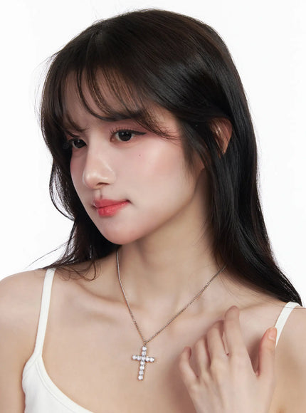 white-cross-necklace-cj523