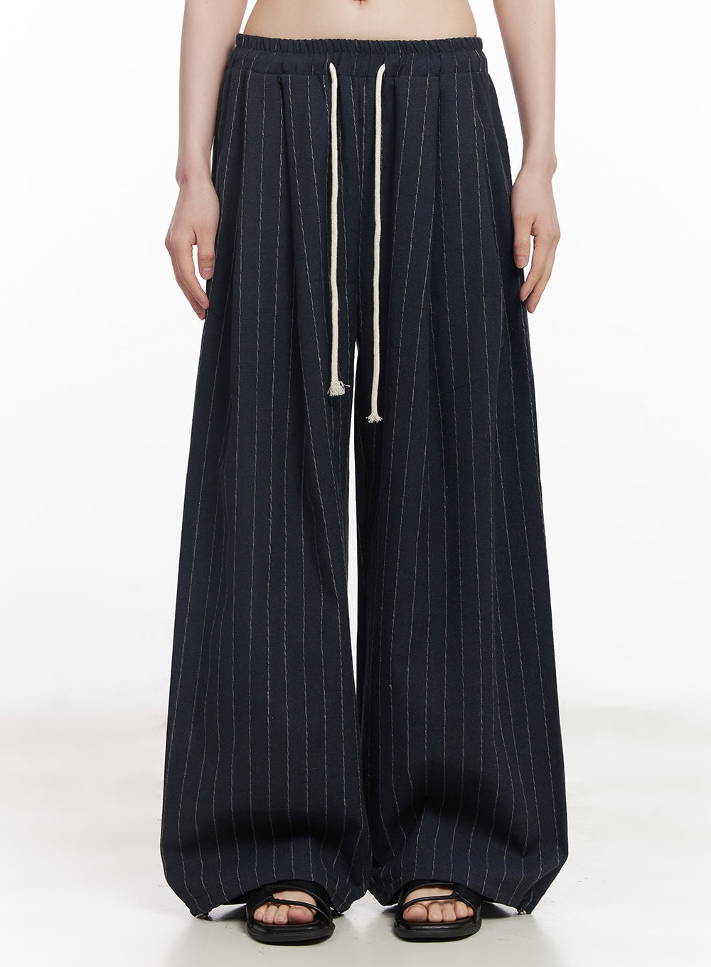 pintuck-striped-wide-fit-pants-cy521 / Dark blue
