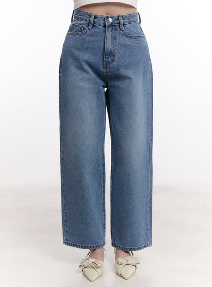 Jamie Comfy Straight-Fit Jeans CM526