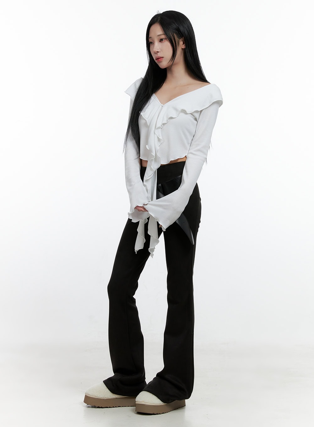 ruffle-v-neck-long-sleeve-crop-top-cn408