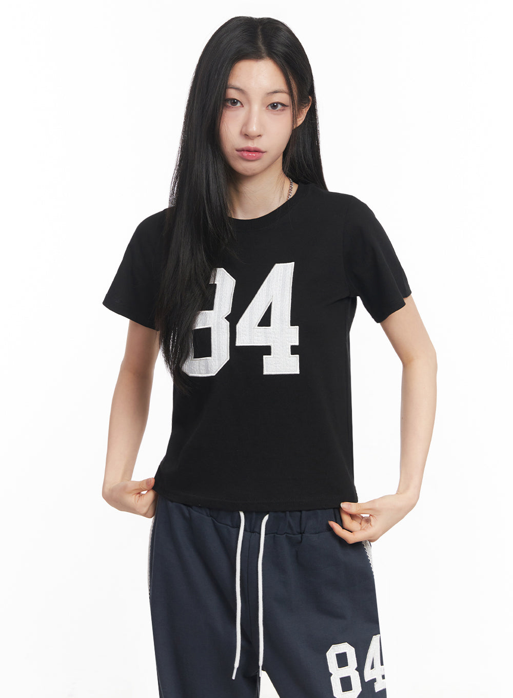 lace-embroidered-84-graphic-tee-iy516