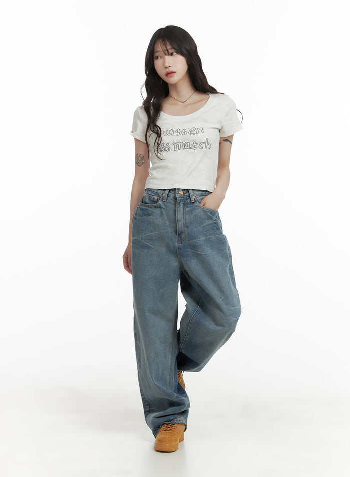 relaxed-washed-wide-fit-jeans-ca408