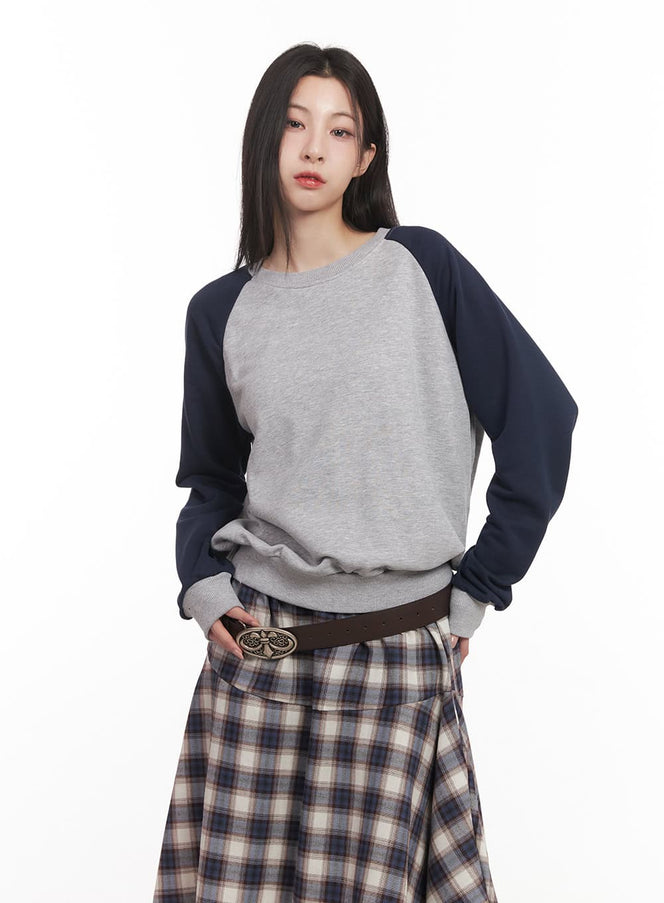 cozy-contrast-sweatshirt-cm518