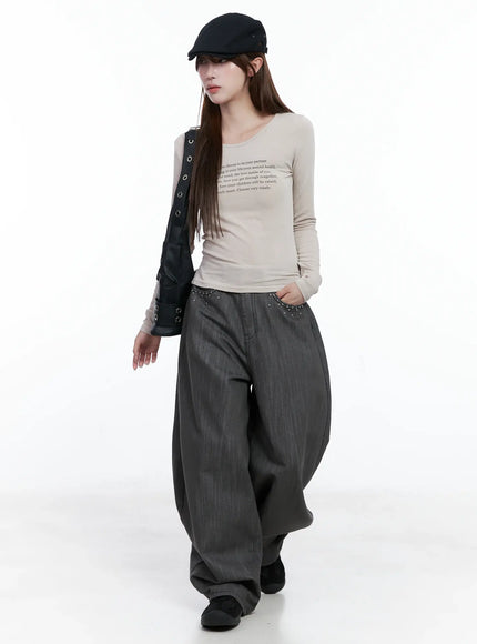 graphic-text-slim-fit-long-sleeve-top-cs501
