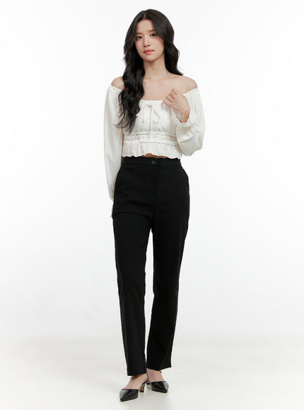 chic-frill-off-shoulder-blouse-on404