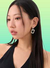 bold-square-chain-earrings-in302 / Light gray