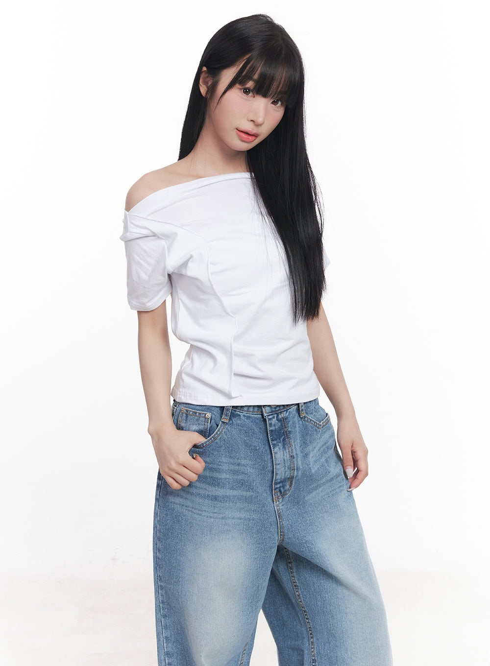 essential-off-shoulder-top-cy527 / White
