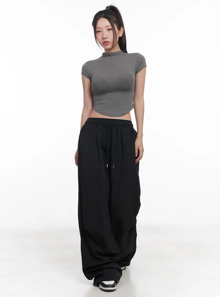 slim-fit-mock-neck-crop-top-cu517