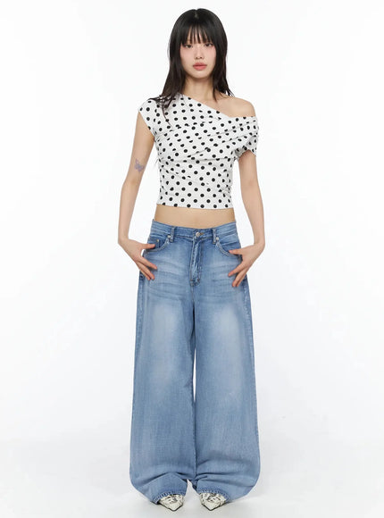 polka-dot-off-shoulder-crop-top-iy525