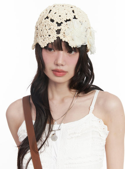 soft-knitted-flower-beanie-cy520