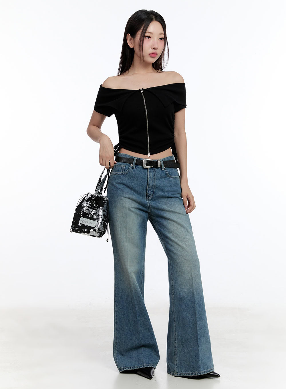 shirred-zip-up-off-shoulder-crop-top-iu503