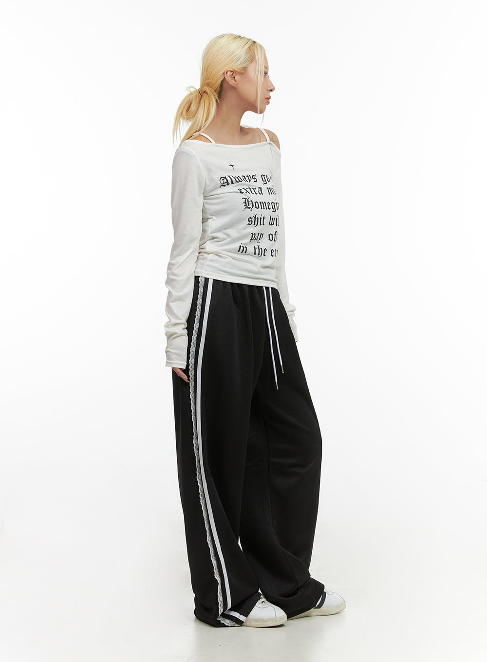chic-off-shoulder-letter-print-top-co415