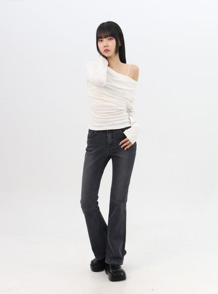 asymmetrical-off-shoulder-shirring-tee-in310