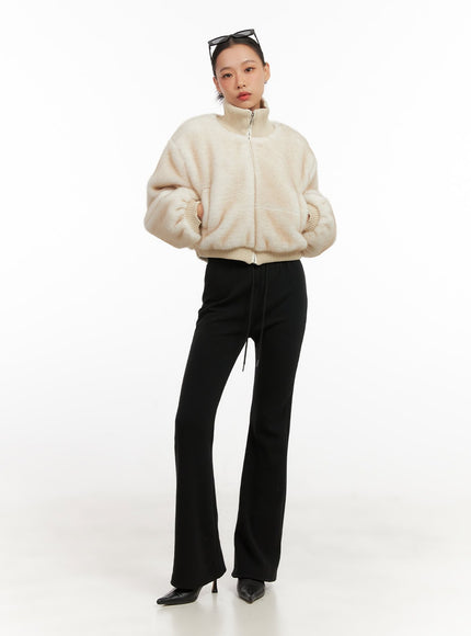 cozy-long-sleeve-crop-faux-fur-jacket-cd410