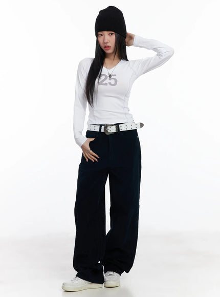 graphic-v-neck-long-sleeve-cj514