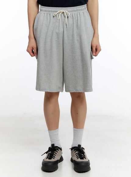 men-s-cargo-comfort-wide-leg-sweatshorts-iy529
