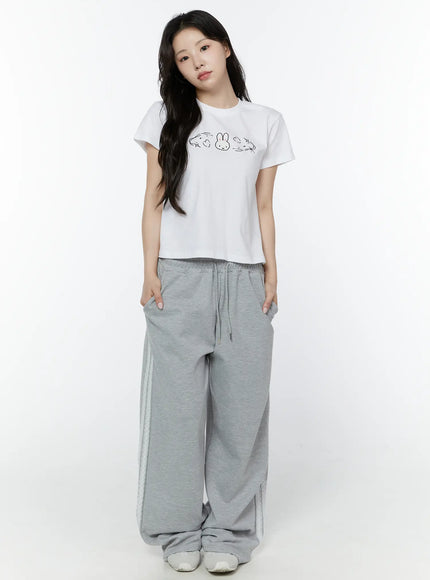 cute-bunny-graphic-tee-iy507