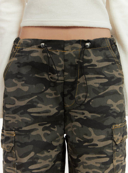 camo-cargo-stitch-pants-cn405