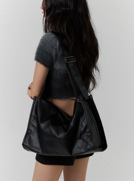 square-faux-leather-shoulder-bag-cd318