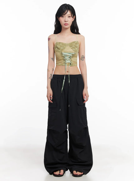 black-utility-wide-fit-cargo-pants-ic503