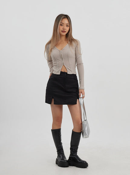 V-Neck Ribbed Knit Cropped Zip-Up CJ326
