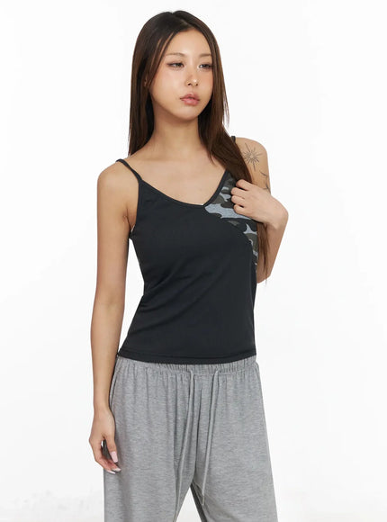 camo-accent-cami-top-iy515