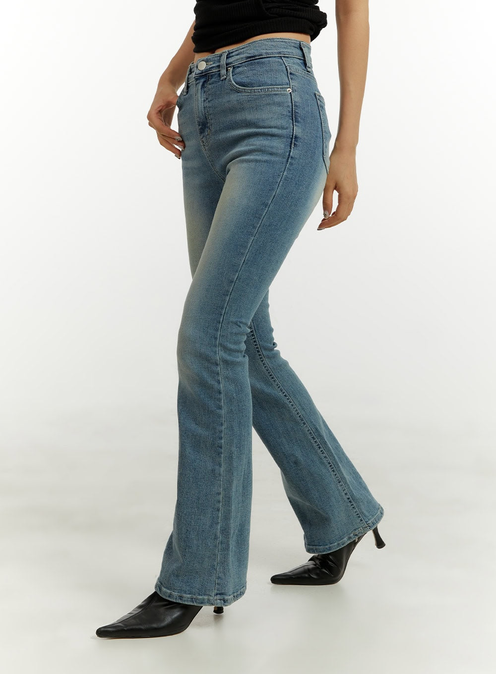 classic-bootcut-jeans-cy409