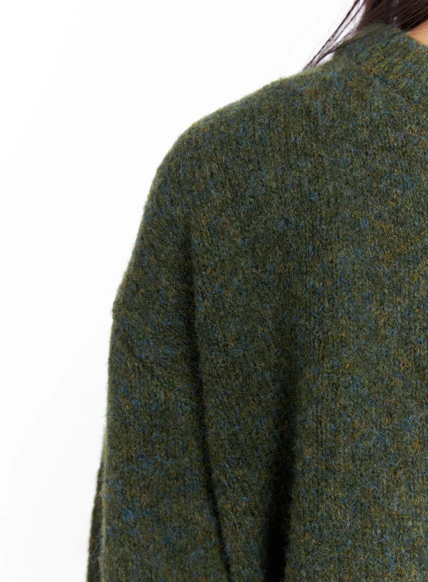 classic-round-neck-knit-cardigan-cs519