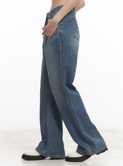 Rhia Relaxed-Fit Semi-Flared Jeans CM512