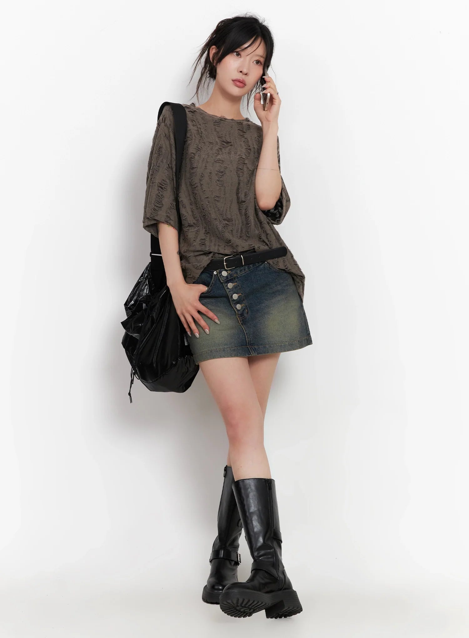 slanted-button-low-rise-denim-skirt-ic503