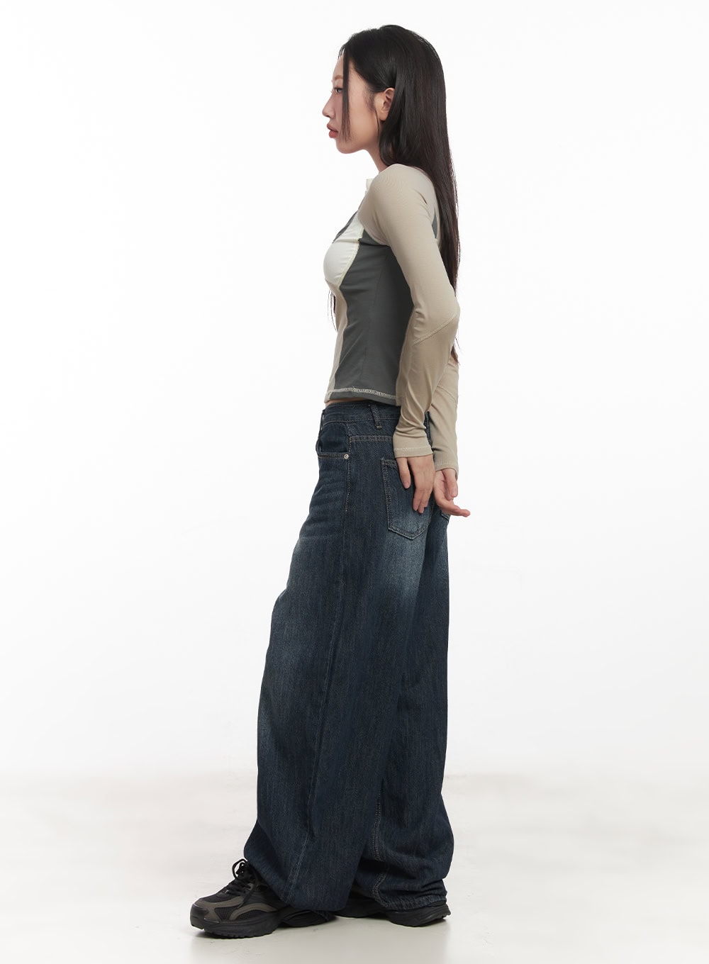 stitched-half-zip-long-sleeve-crop-top-ca521