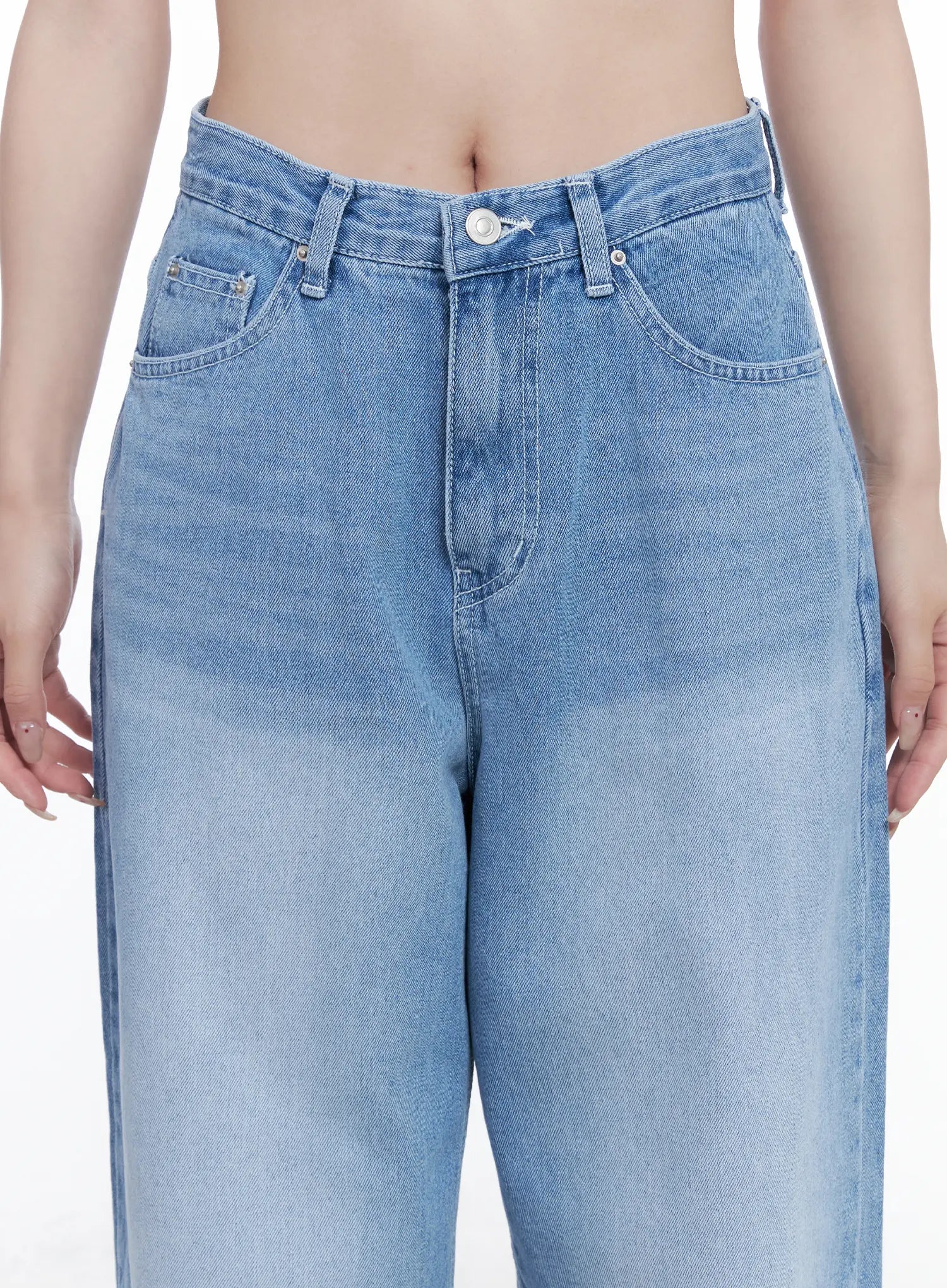 keily-wide-leg-light-wash-jeans-cg529