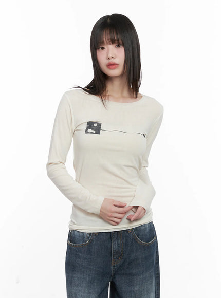 u-neck-graphic-long-sleeve-cn510