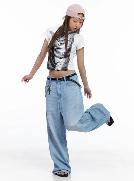 kitty-graphic-crop-tee-cl510