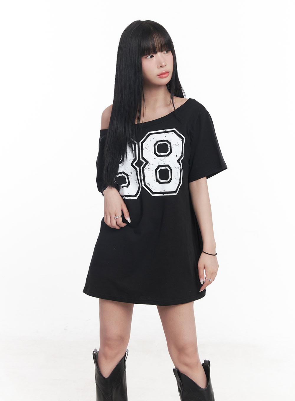 88-graphic-off-shoulder-oversize-t-shirt-cy527