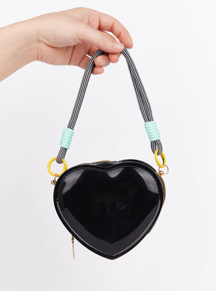 heart-shaped-mini-bag-charm-im527