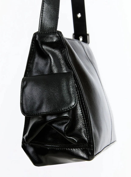 glossy-pocket-shoulder-bag-im509