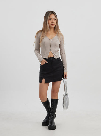 V-Neck Ribbed Knit Cropped Zip-Up CJ326