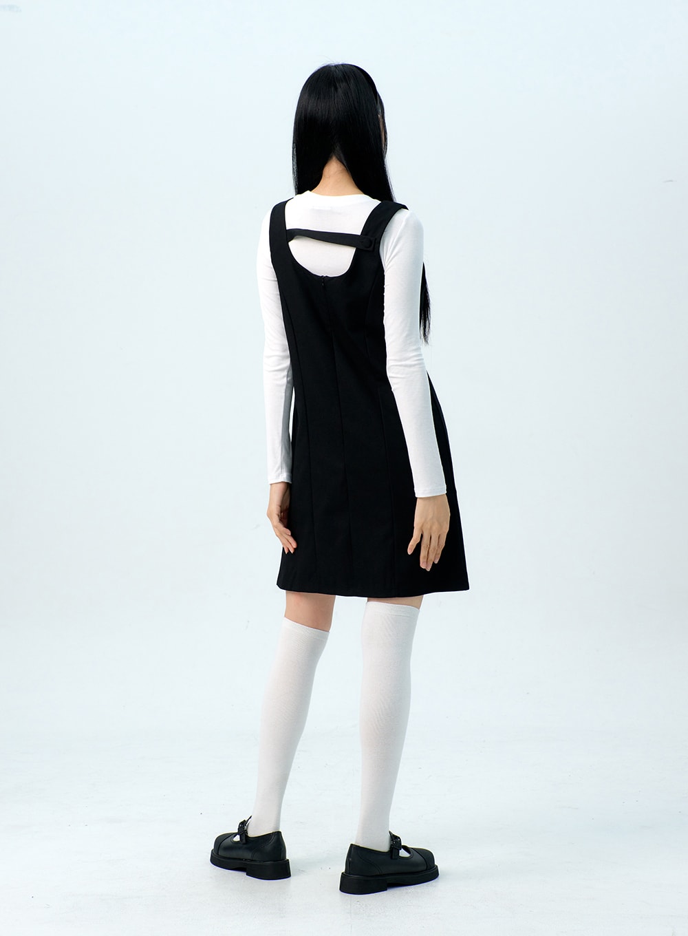 sleeveless-square-neck-mini-dress-ig312