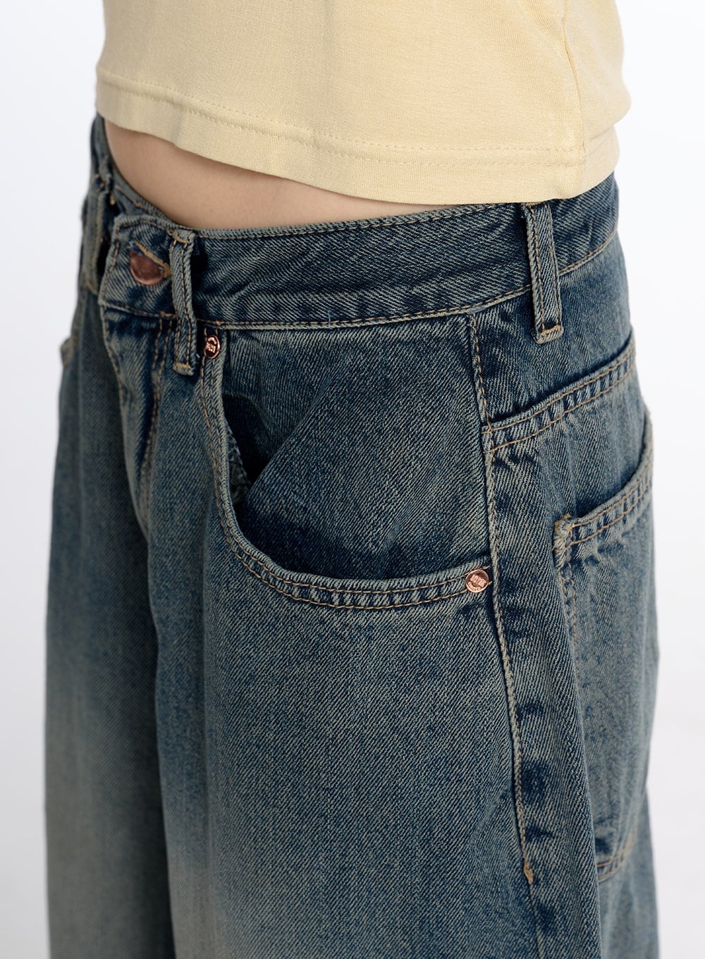 Vintage Low Rise Baggy Jeans CM415 - Acubi style | LEWKIN